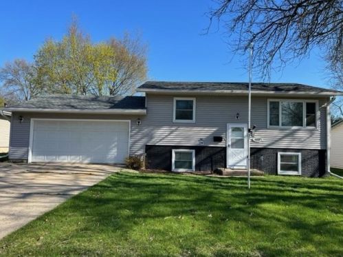 5038 Starker Ave, Madison WI  53716-1924 exterior