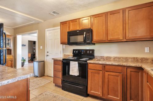 1901 45th St, Phoenix AZ  85008-4105 exterior