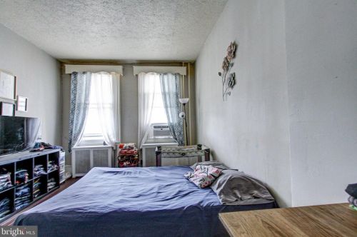 558 Stanbridge St, Norristown PA  19401-5312 exterior