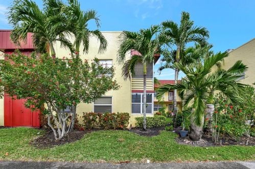 605 Flanders M, Delray Beach, FL 33484-5205