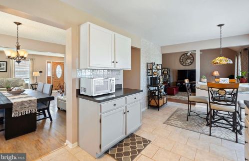 29 Bellmawr Ave, Gloucester NJ  08031-1330 exterior