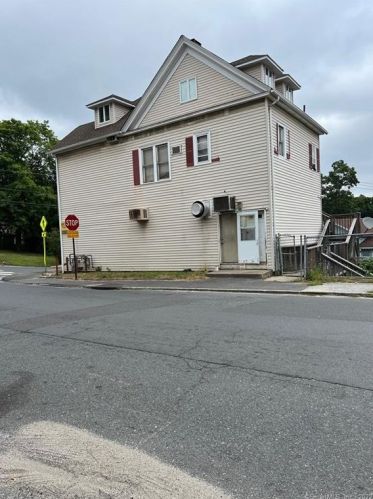 119 Bunker Hill Ave, Waterbury, CT 06708-2225