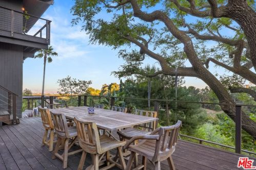 21629 Saddle Peak Rd, Topanga CA  90290-3415 exterior