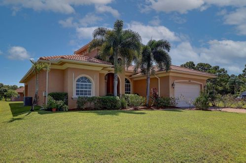 6063 Winfield Dr, Fort Pierce, FL 34986-3739