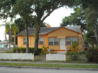 1501 17th Ave, Bradenton, FL 34205-5763