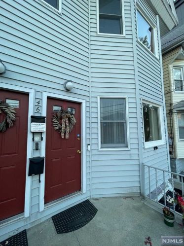46 30th St, Bayonne NJ  07002-3902 exterior