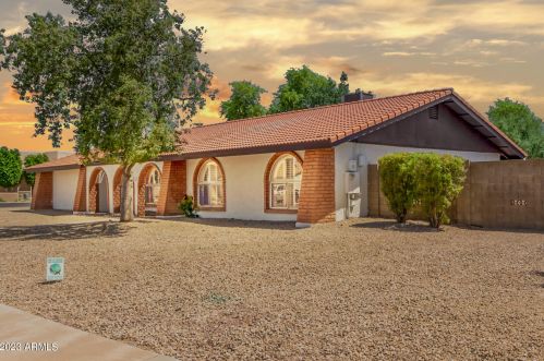 1627 Grove Ave, Mesa, AZ 85204-6020