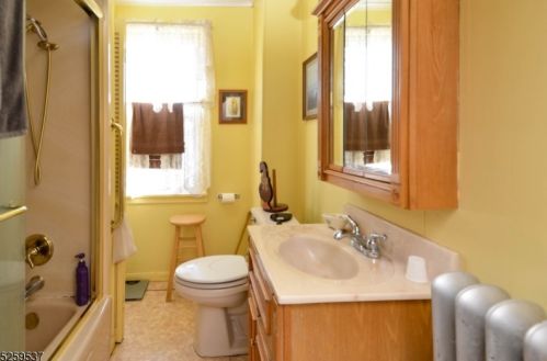 86 Park Ave, Washington NJ  07882-1814 exterior