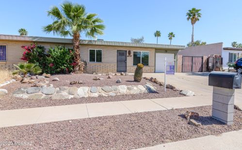 6645 Victoria St, Tucson, AZ 85730-3226