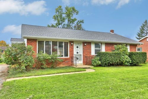 566 F St, Carlisle, PA 17013-1349