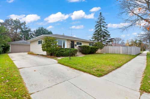 6541 Fresno St, Milwaukee, WI 53224-5348