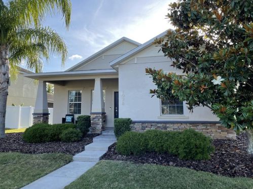 1078 Seburn Rd, Apopka, FL 32703-8425