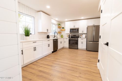 1137 Hearne Way, Gilbert, AZ 85234-6022