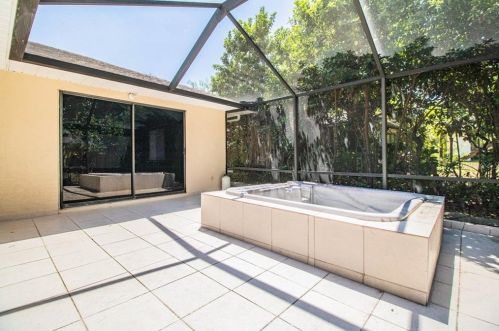 28 Cedar Dr, Davenport FL 33837-9783 exterior