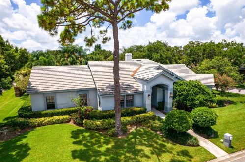 4760 Coconut Palm Cir, Saint Petersburg, FL 33703-3144