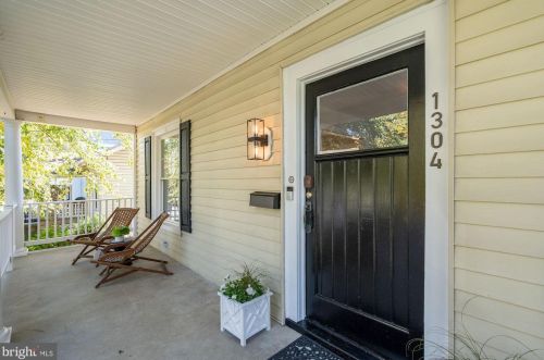 1304 Emerson St, Washington, DC 20011-6906