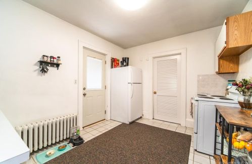 107 Birdsey Ave, Middletown CT  06457-4302 exterior