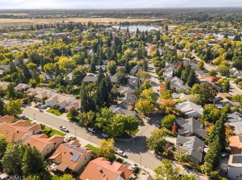 291 Pinyon Hills Dr, Chico CA  95928-3963 exterior