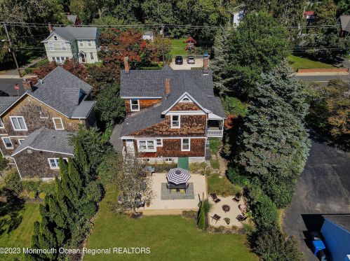 198 Monmouth Ave, Atlantic Highlands NJ  07716-2220 exterior