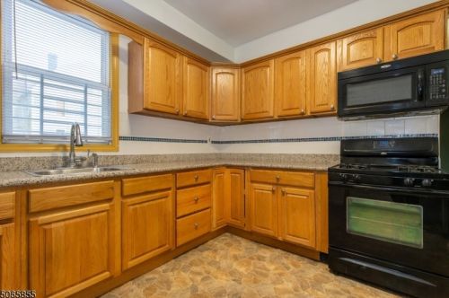 198 Ellis Ave, Irvington NJ  07111-3620 exterior