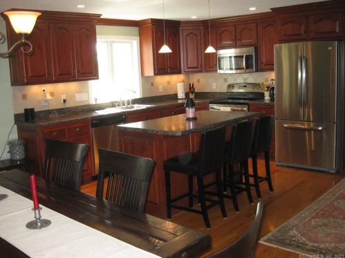 109 Moore Hill Dr, Southington CT  06489-2929 exterior