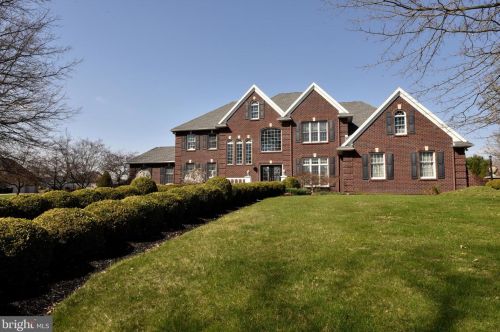 3002 Ridgeview Dr, Molino, PA 17961-2338