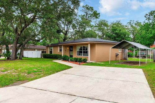 108 Laguna Ct, Sanford, FL 32773-5545