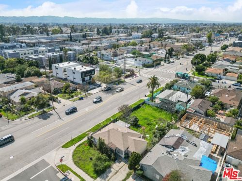 6401 Camellia Ave, North Hollywood CA  91606-2610 exterior