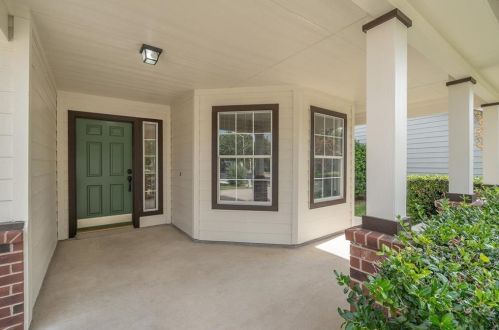 109 Greenside Ln, Georgetown TX  78633-4396 exterior