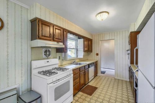 162 Drisler Ave, White Plains NY  10607-2403 exterior