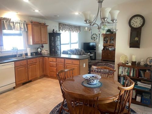 8 Park Ave, Plainville CT  06062-3223 exterior