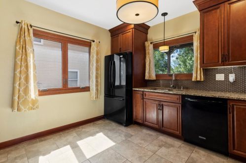 3213 42, Milwaukee WI 53216-3516 exterior