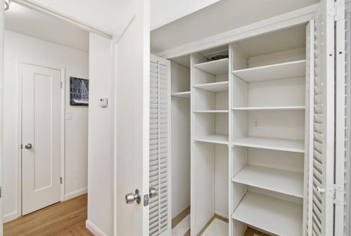 1570 Claremont Dr, San Bruno CA  94066-2708 exterior