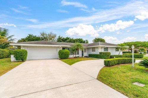 9676 Honeysuckle Ave, West Palm Beach, FL 33410-5448