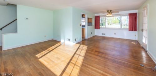 13 Potter Ct, Montclair NJ  07043-1514 exterior