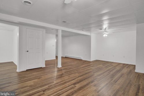 11 Thrush Dr, Carlisle PA  17015-7653 exterior