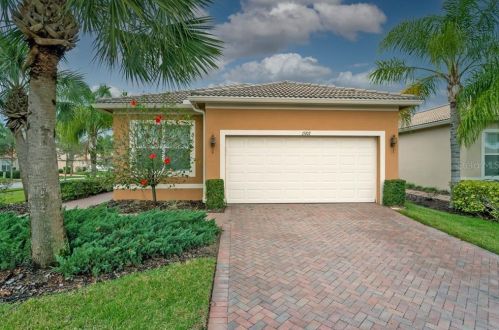 15702 Crystal Waters Dr, Wimauma, FL 33598-4017