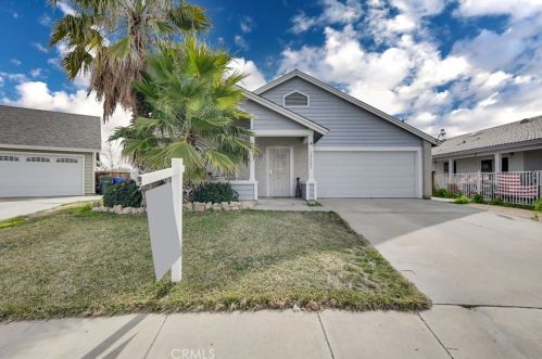 13665 Agate Cir, Victorville, CA 92392-9028