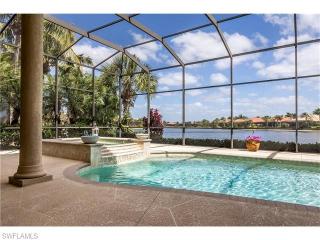 9069 Shenendoah Cir, Naples, FL 34113-1664