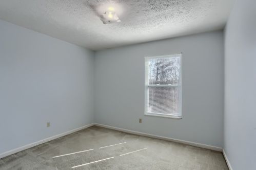 423 Kingsbrook Dr, Mc Donald PA  15057-2667 exterior