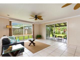1069 Maunawili Rd, Kailua, HI 96734-4626