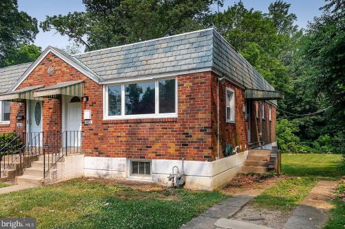 1001 12th Ave, Prospect Park, PA 19076-2021