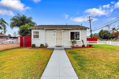 945 Dickel St, Anaheim, CA 92805-1808