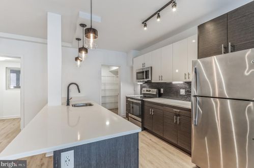 227 Krams Ave, Philadelphia, PA 19127-1242