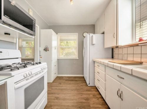 4684 Linwood Pl, Riverside CA 92506-1029 exterior