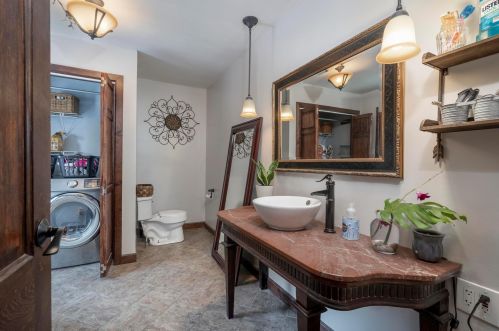 1014 Hinde St, Washington Ch OH  43160-1931 exterior