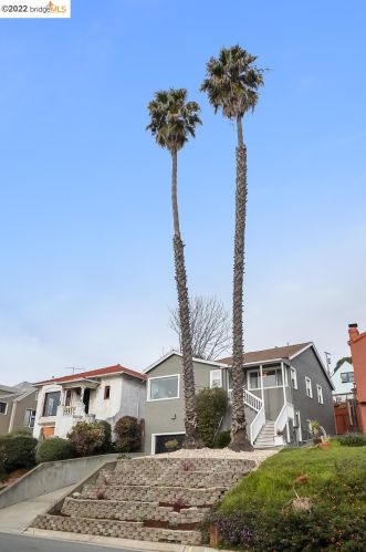 8238 Golf Links Rd, Oakland, CA 94605-3537