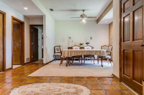 702 Mount Vernon Dr, Richardson TX  75081-5336 exterior