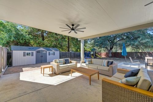 2862 Aquamarine Cir, Rescue CA  95672-9339 exterior