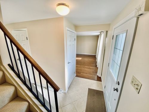 278 Toura Dr, Pittsburgh, PA 15236-4509